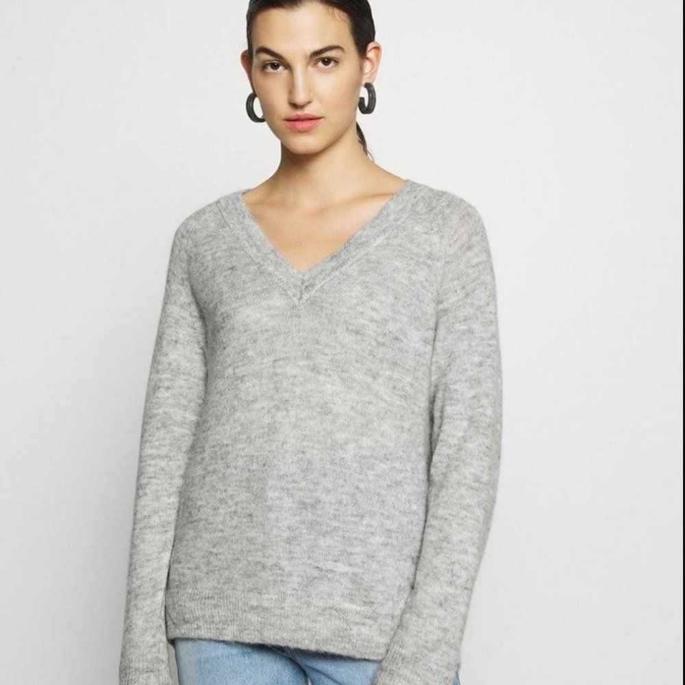 Banana Republic Gray V-Neck Sweater Size XS